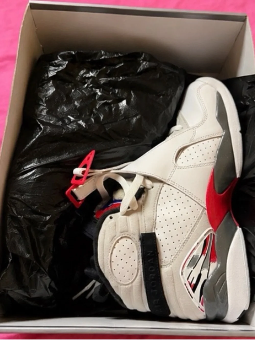 Men’s Jordan 8s retros “bugs bunny” Jordans (new and never worn)